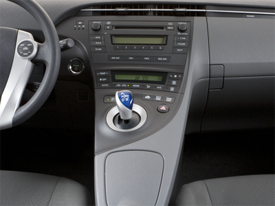 2010 Toyota PRIUS III