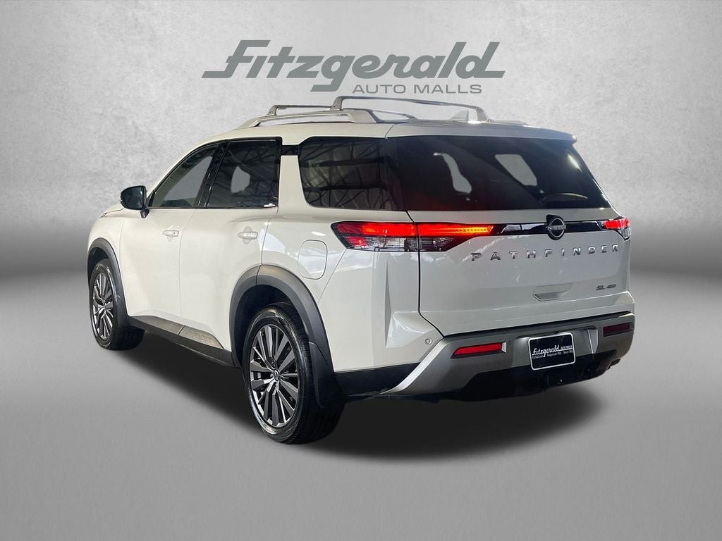 2024 Nissan Pathfinder SL
