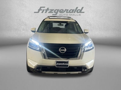 2024 Nissan Pathfinder SL