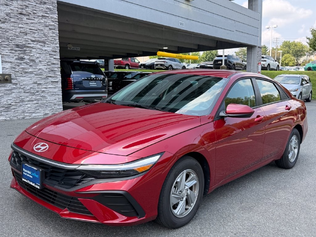 2025 Hyundai Elantra SE