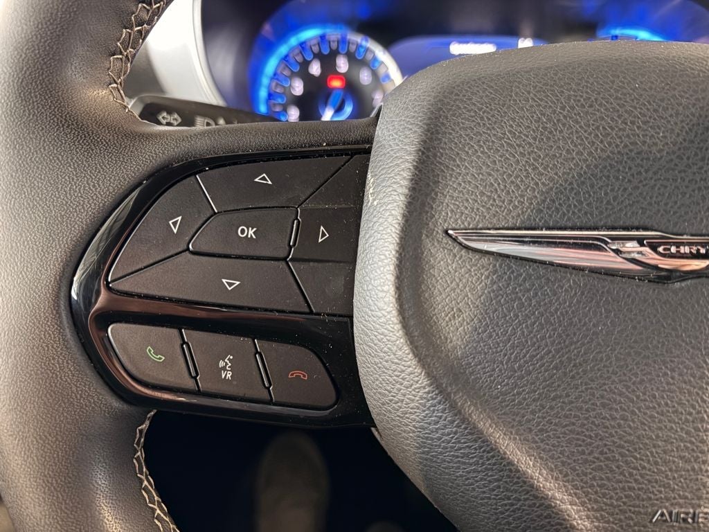 2024 Chrysler Pacifica Touring