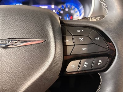 2024 Chrysler Pacifica Touring