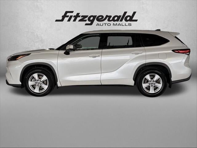 2022 Toyota HIGHLANDER LE