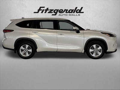 2022 Toyota HIGHLANDER LE