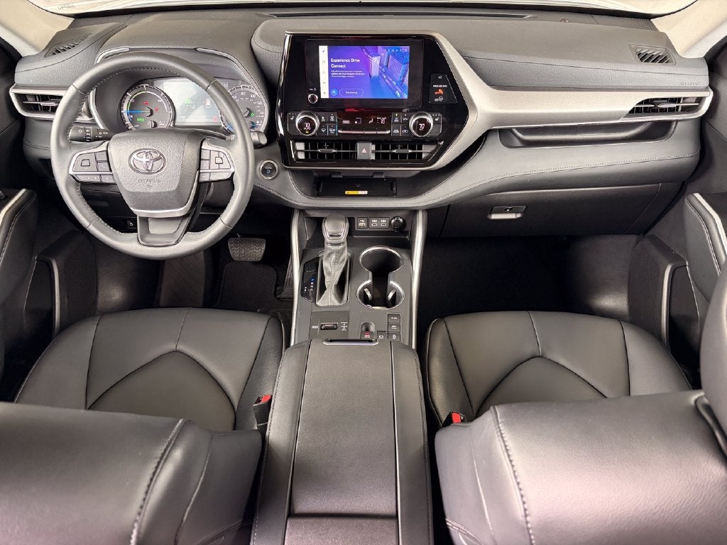 2025 Toyota Highlander Hybrid XLE