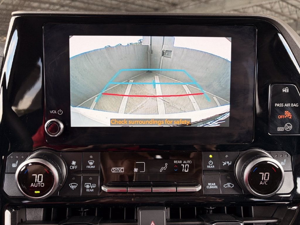 2025 Toyota Highlander Hybrid XLE