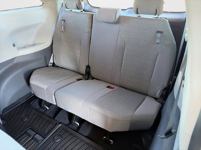 2022 Toyota Sienna LE 8 Passenger