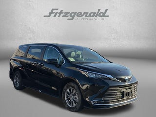 2024 Toyota SIENNA XLE XLE 8 Passenger