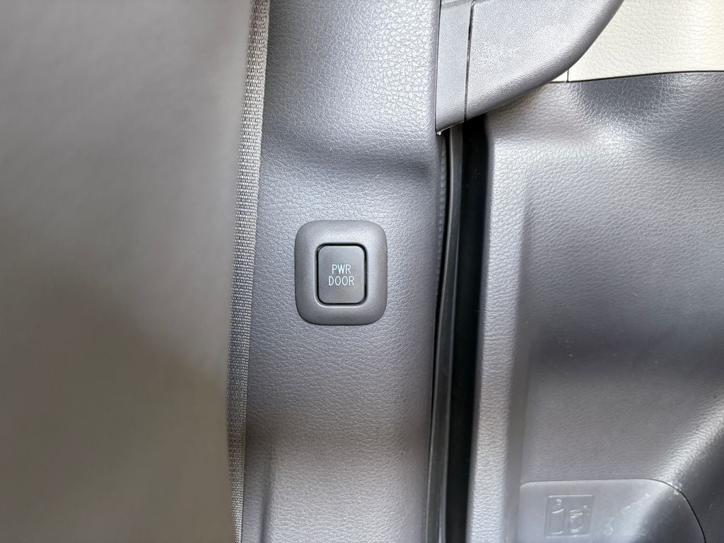 2023 Toyota Sienna XLE 7 Passenger