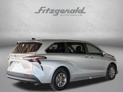2023 Toyota Sienna XLE 7 Passenger
