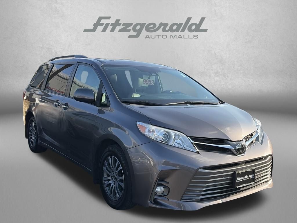 2020 Toyota Sienna XLE
