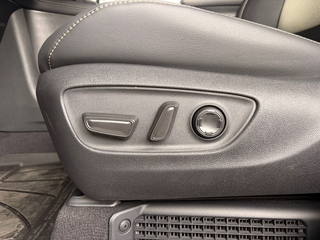 2026 Toyota SIENNA LTD AWD Limited 7 Passenger