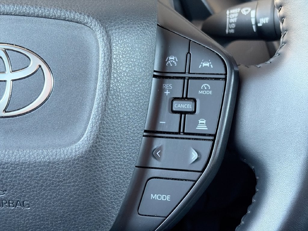2025 Toyota Prius LE