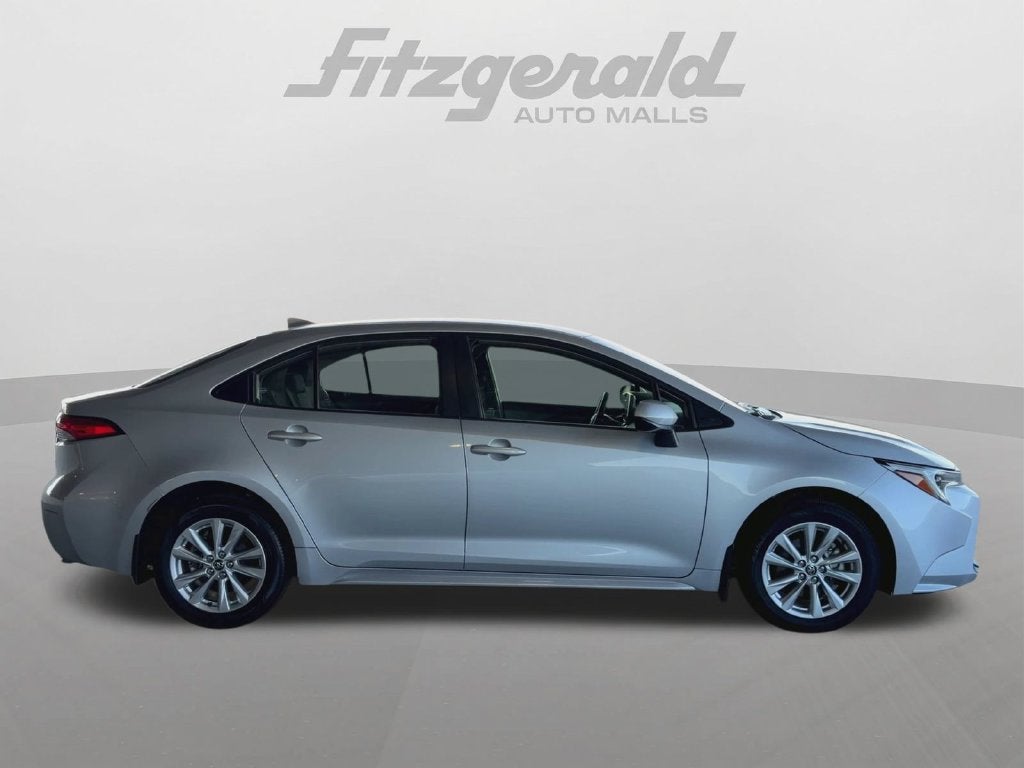 2025 Toyota Corolla Hybrid LE