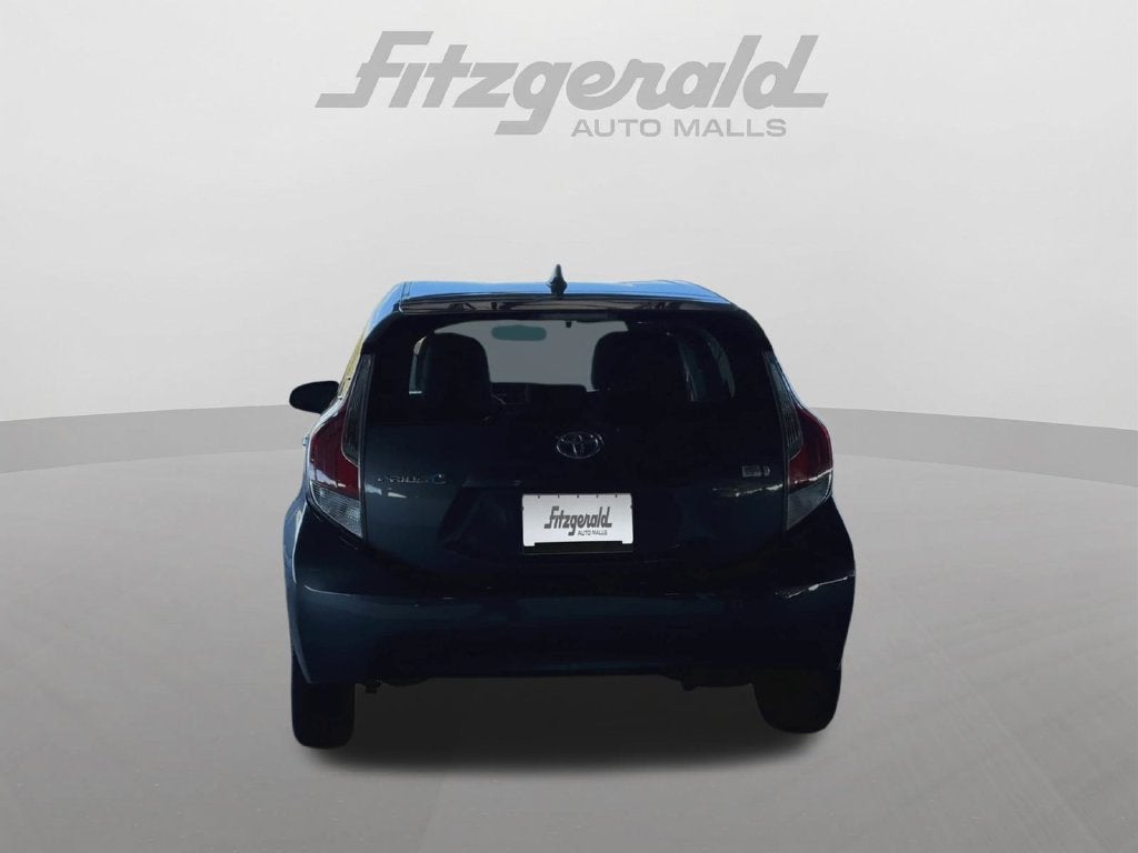 2015 Toyota PRIUS c Two