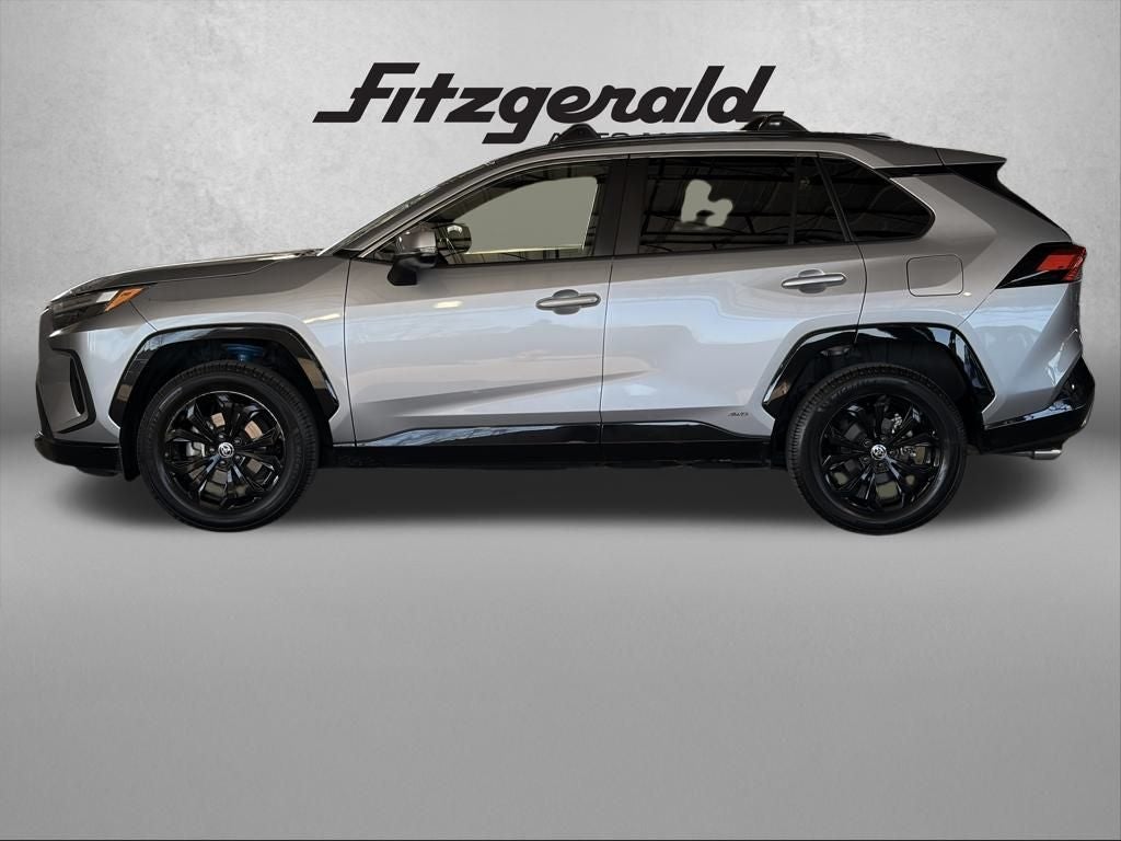 2022 Toyota RAV4 HYBRID SE