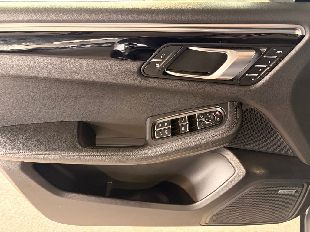 2020 Porsche Macan S