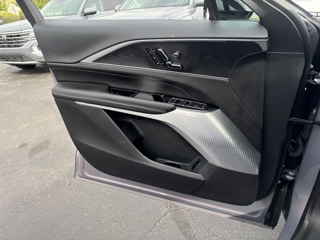 2025 Cadillac LYRIQ Luxury