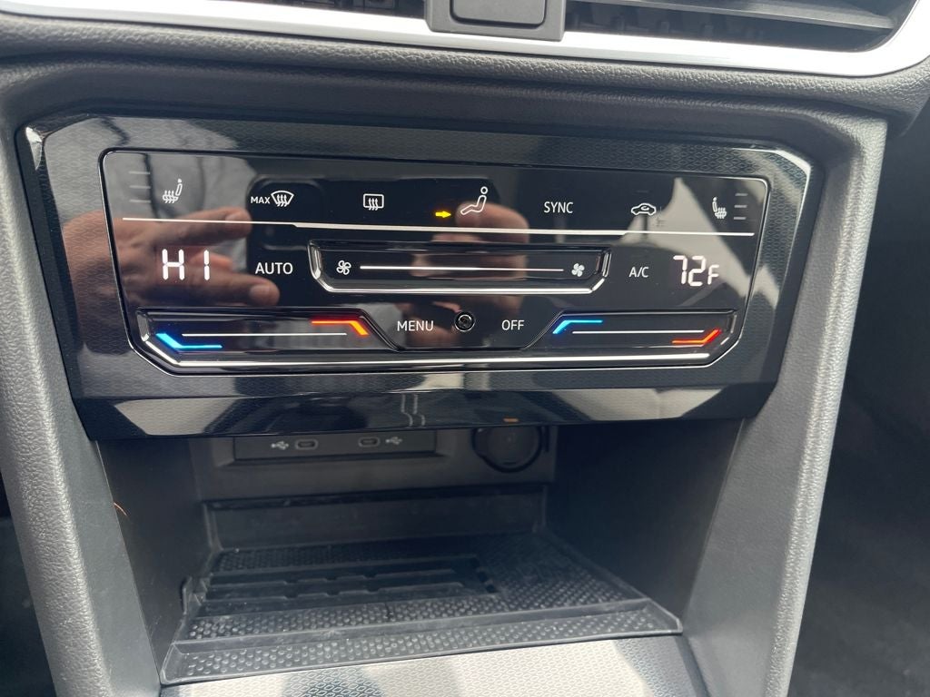 2025 Volkswagen Taos 1.5T SE