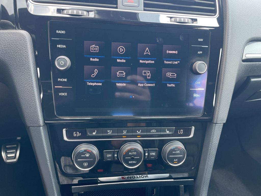 2018 Volkswagen Golf R DCC & Navigation 4Motion