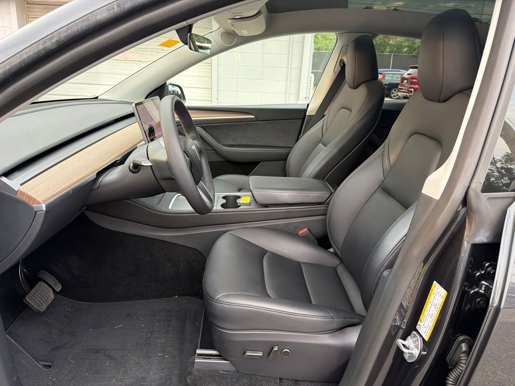 2025 Tesla Model Y Long Range