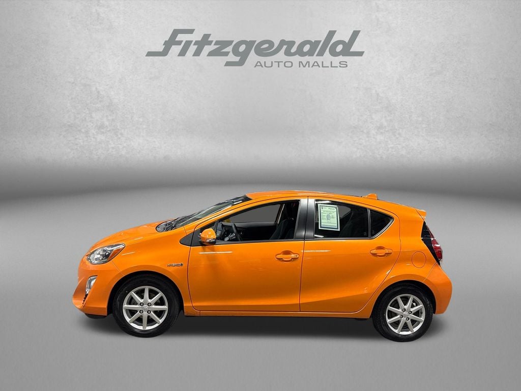 2016 Toyota Prius c Two