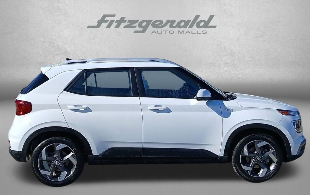 2022 Hyundai Venue SEL
