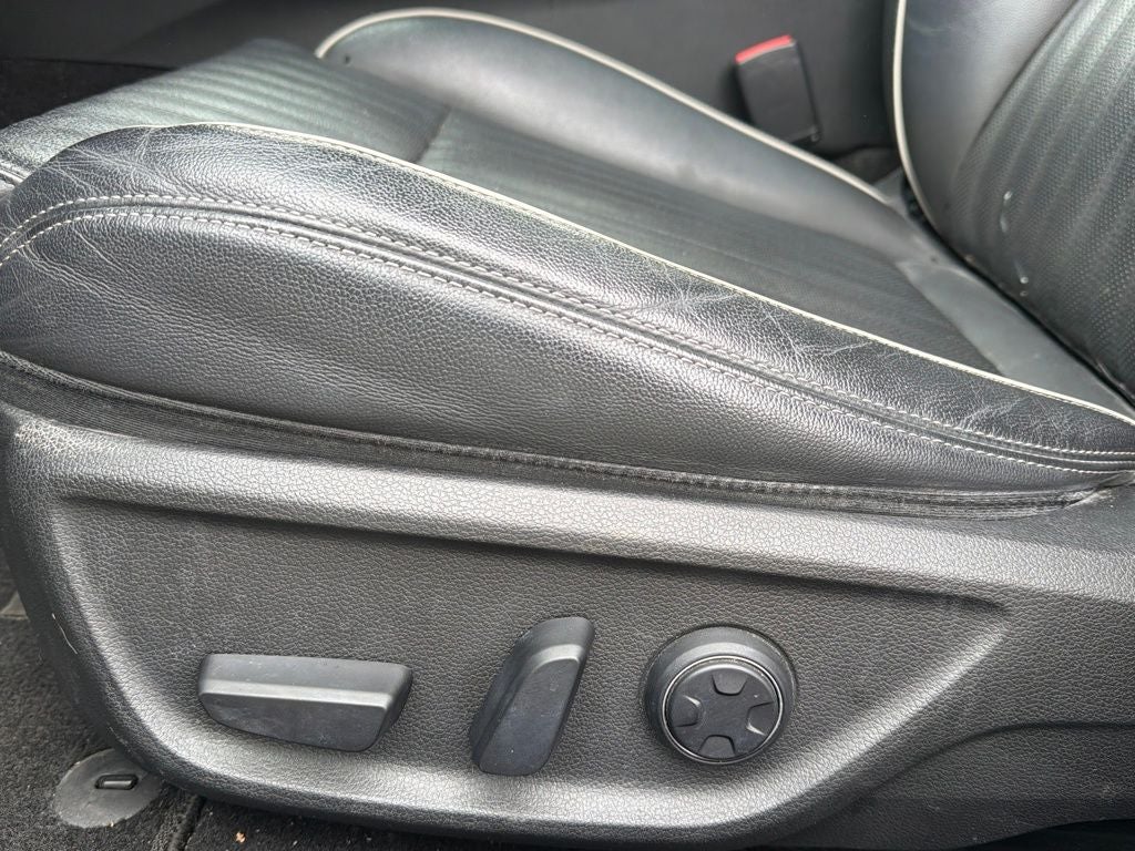 2021 Genesis G70 2.0T