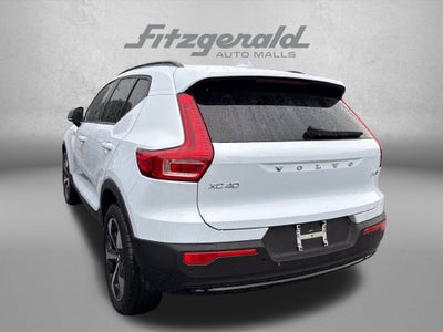 2026 Volvo XC40 B5 Plus