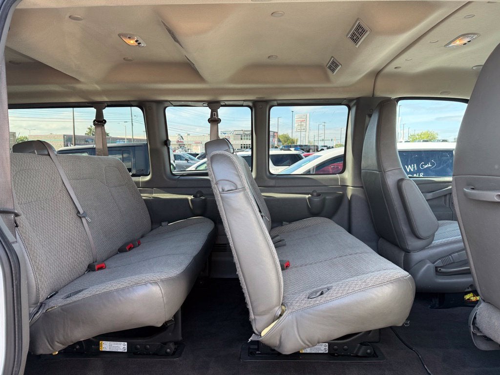 2025 Chevrolet Express LT Passenger