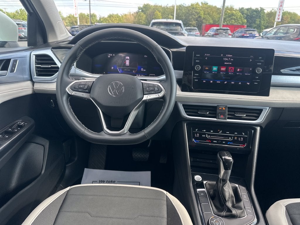 2025 Volkswagen Taos 1.5T SE