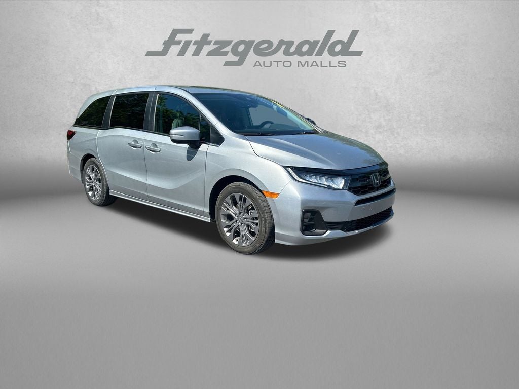 2025 Honda Odyssey Touring's photo