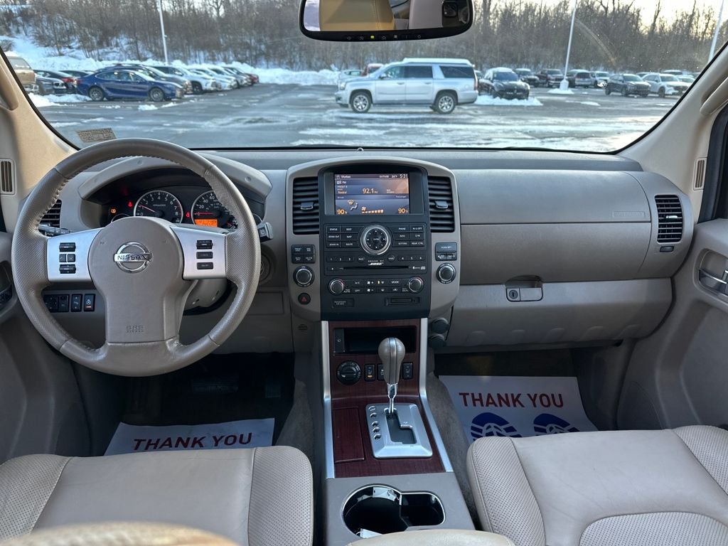 2012 Nissan Pathfinder LE