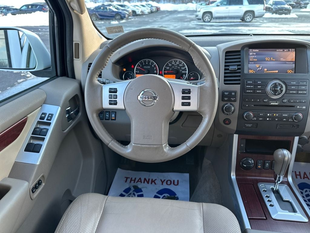 2012 Nissan Pathfinder LE