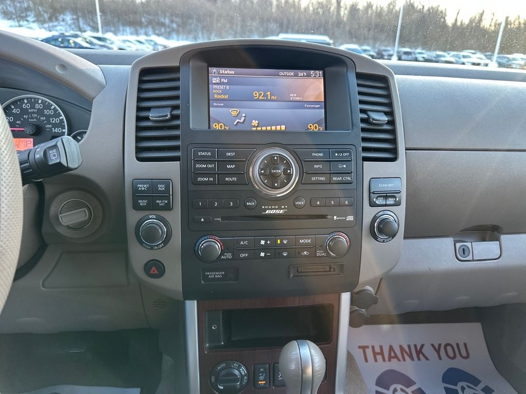 2012 Nissan Pathfinder LE