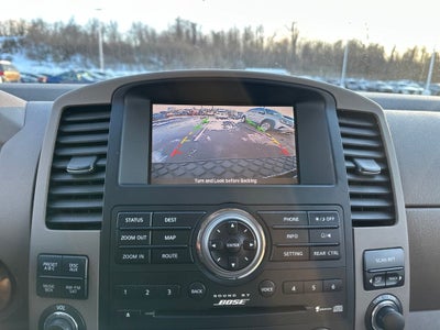 2012 Nissan Pathfinder LE