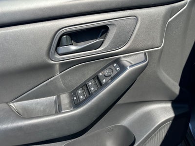 2025 Nissan Rogue S