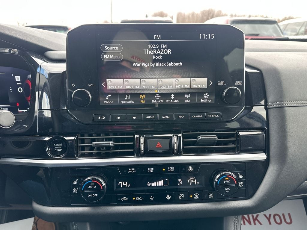 2025 Nissan Pathfinder Platinum