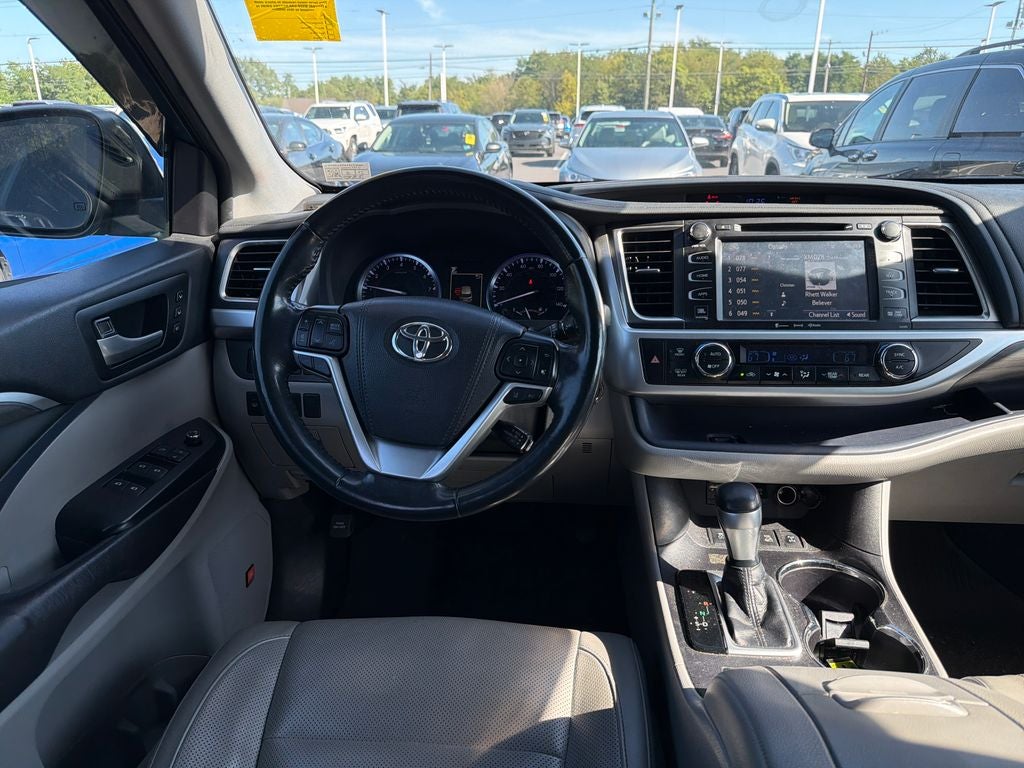 2019 Toyota Highlander Limited Platinum