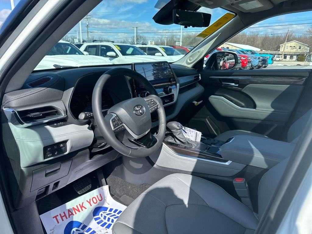 2026 Toyota Highlander Hybrid Hybrid Platinum