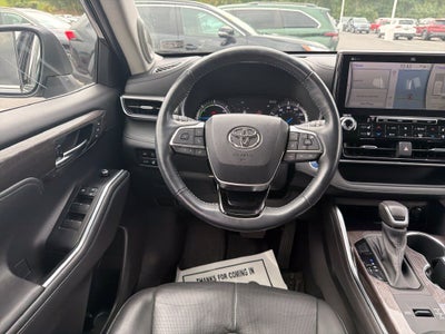 2021 Toyota Highlander Hybrid Platinum