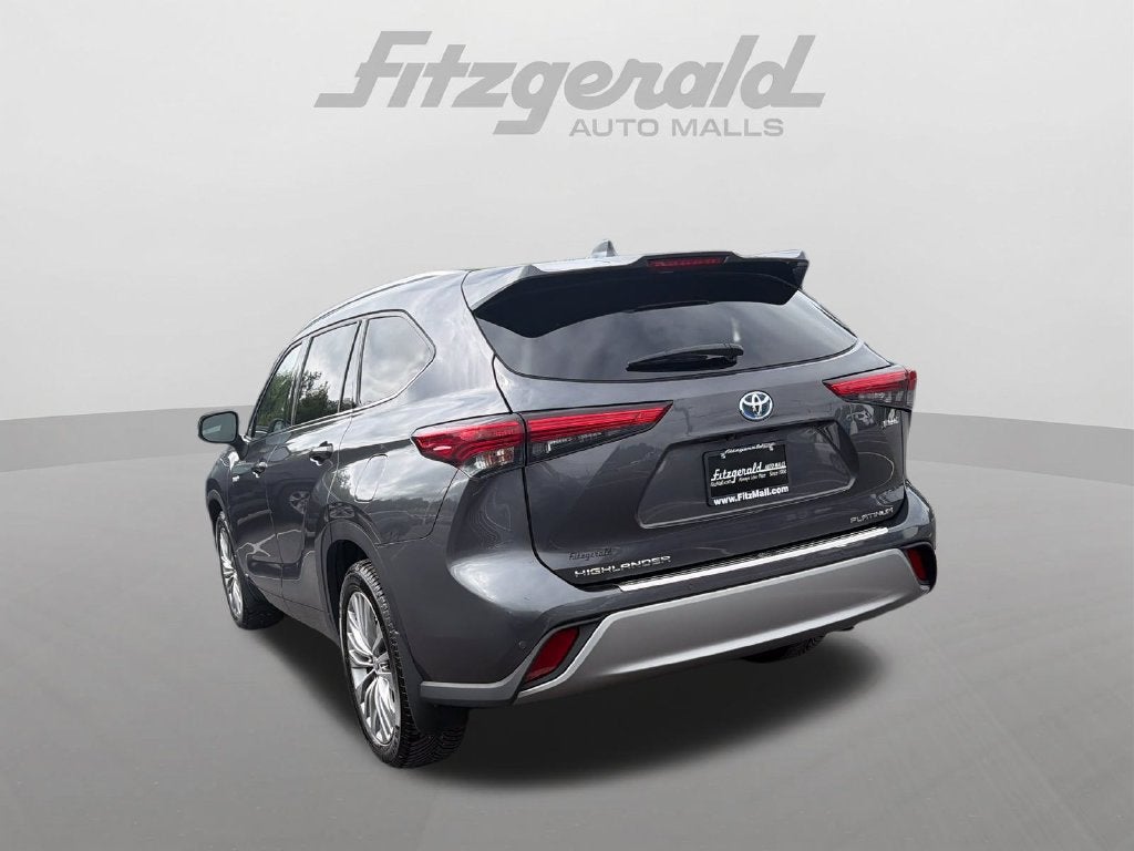 2021 Toyota Highlander Hybrid Platinum