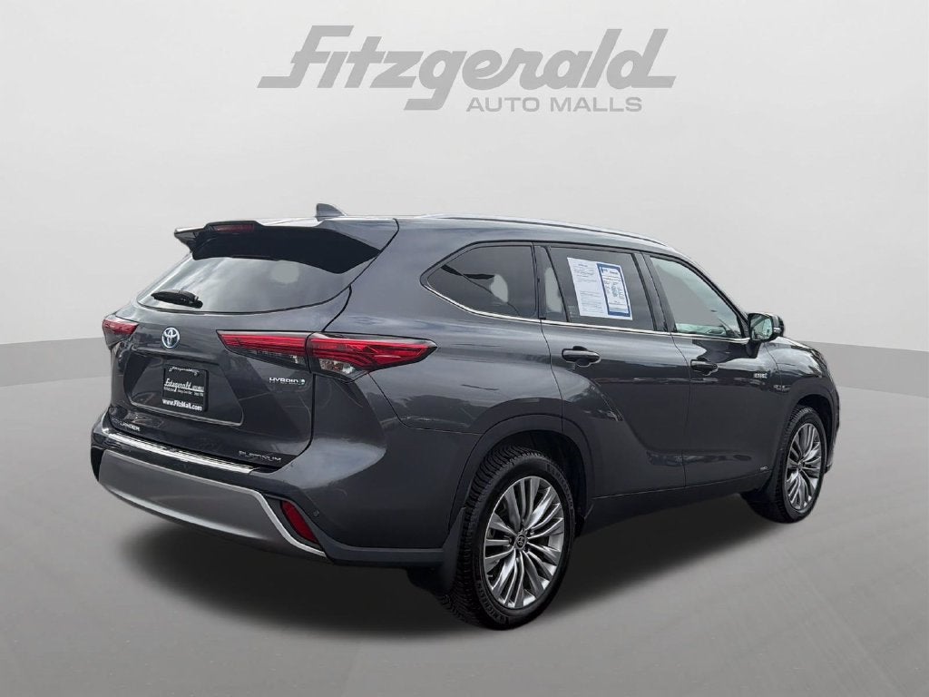 2021 Toyota Highlander Hybrid Platinum