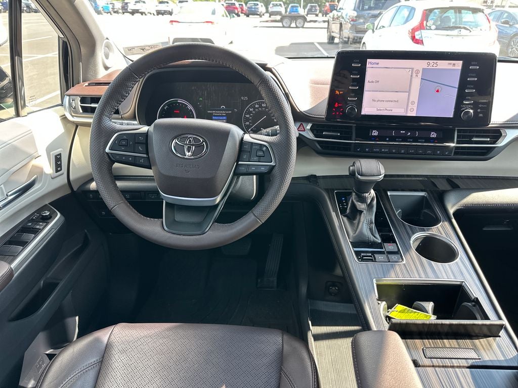 2021 Toyota Sienna Platinum 7 Passenger