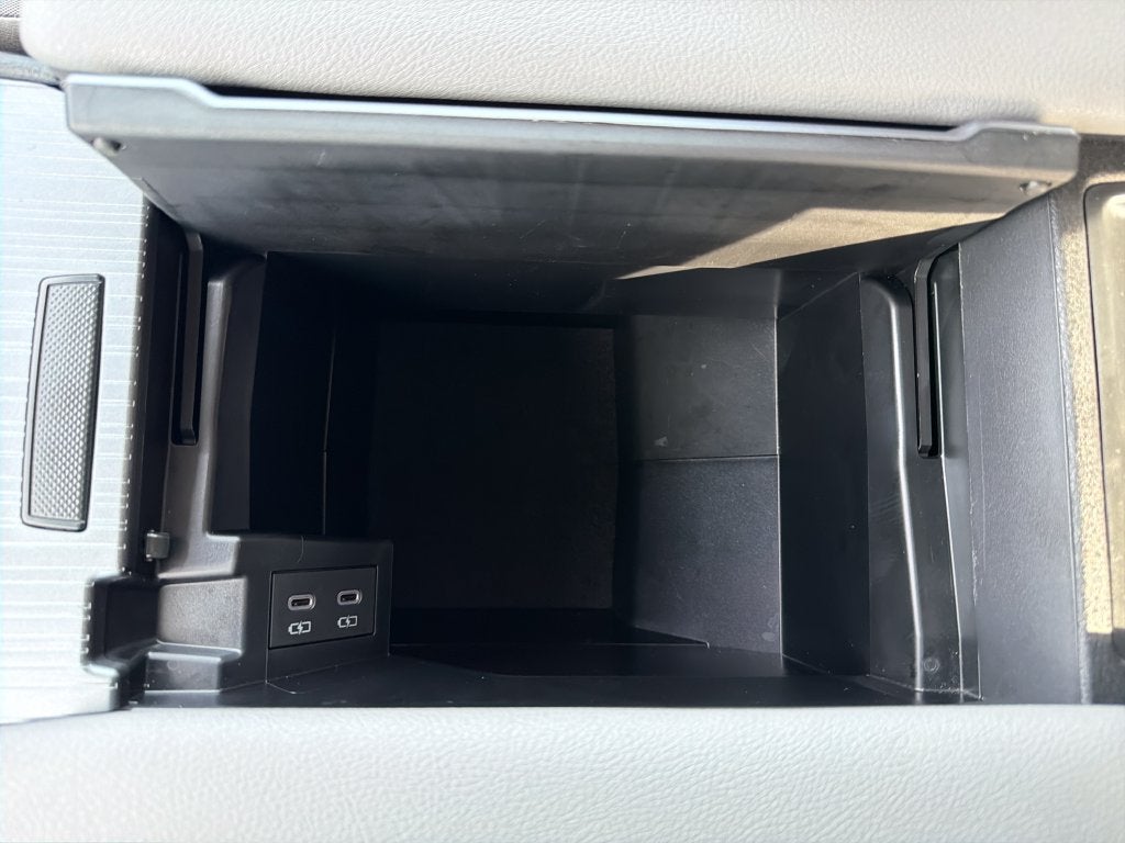 2025 Toyota Sienna LE 8 Passenger