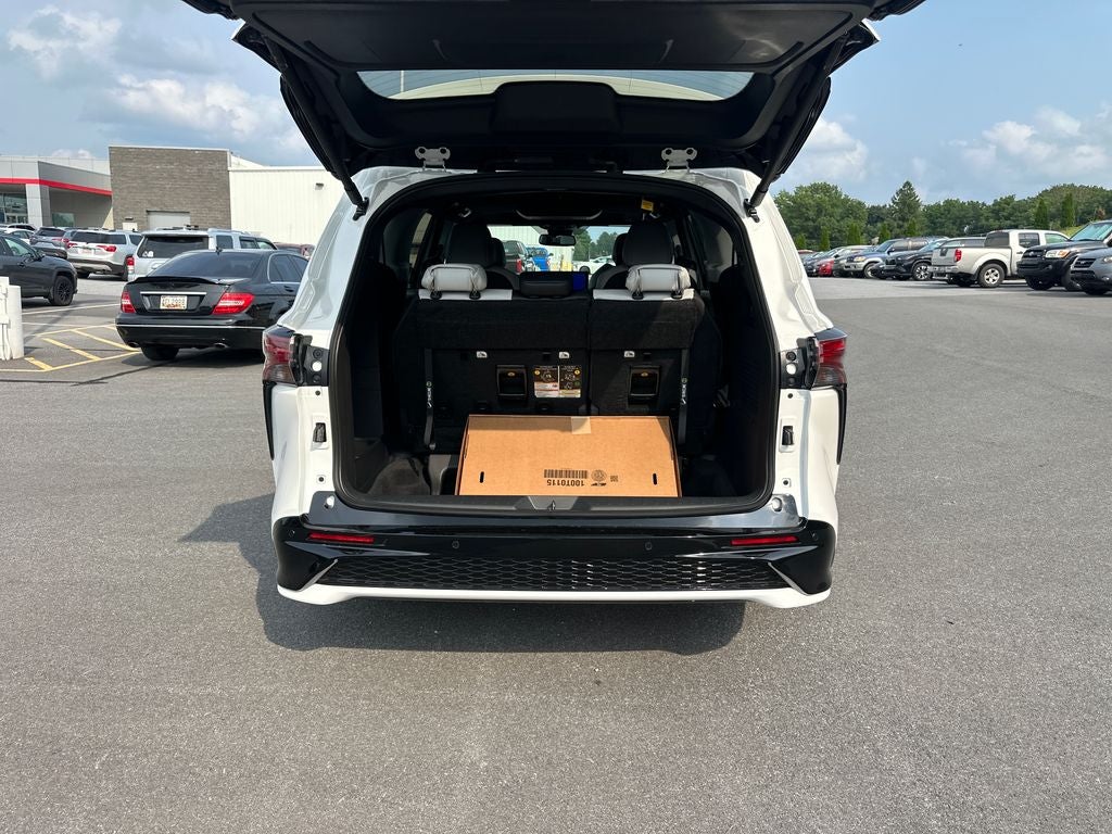 2026 Toyota Sienna XSE 7 Passenger