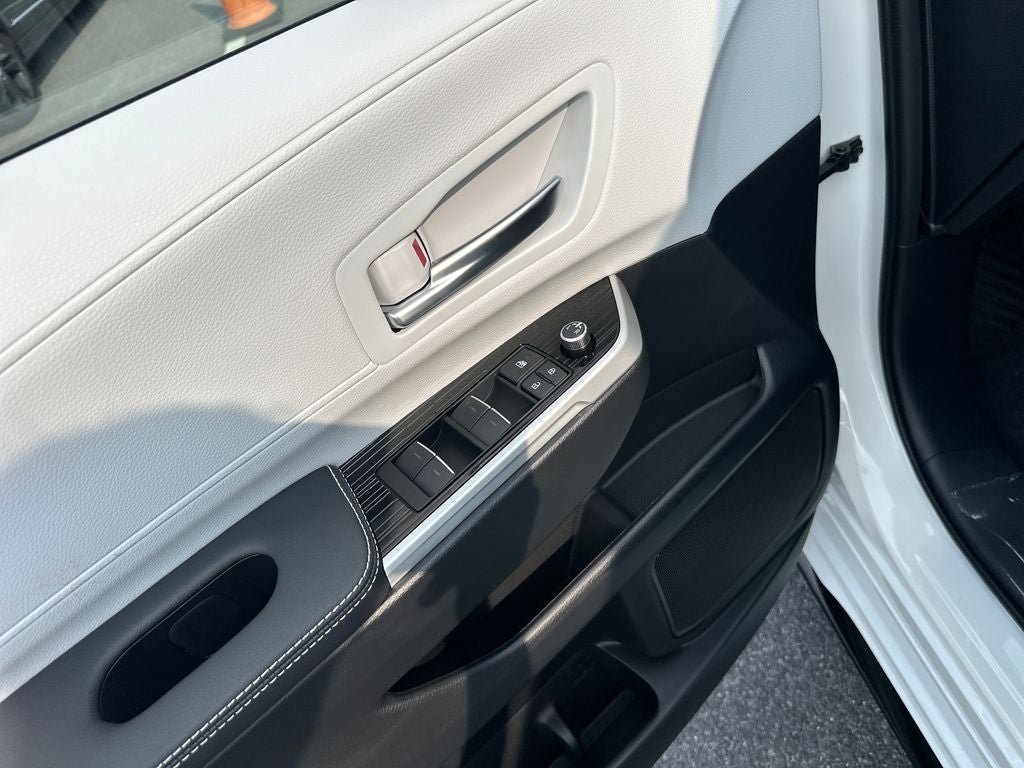 2026 Toyota Sienna XSE 7 Passenger