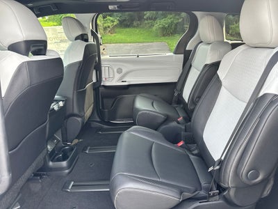 2026 Toyota Sienna XSE 7 Passenger