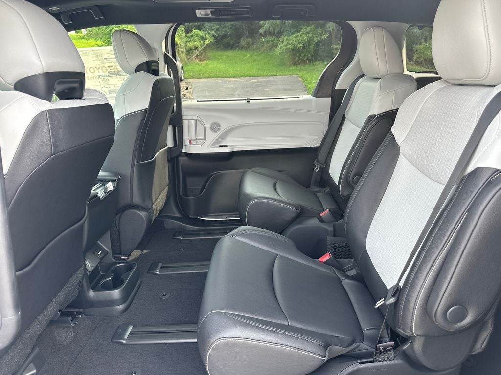 2026 Toyota Sienna XSE 7 Passenger