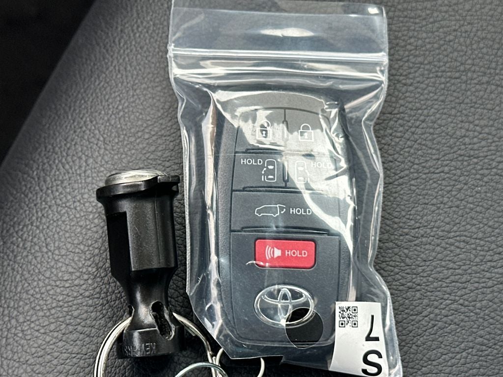 2026 Toyota Sienna XSE 7 Passenger